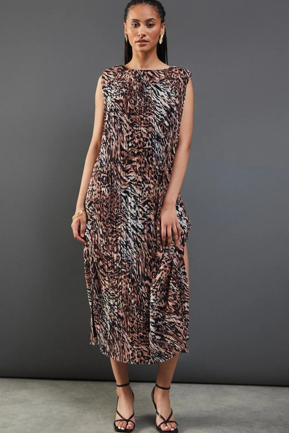 Printed Plisse Shoulder Pad Sleeveless Midi Dress | Nasty Gal