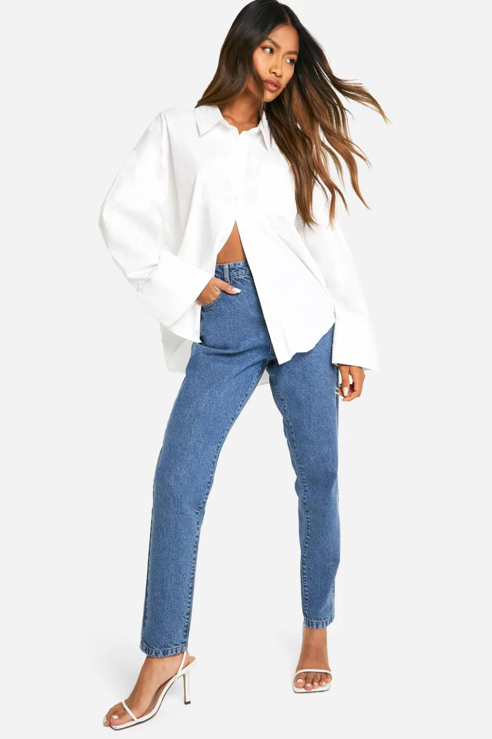 Boohoo Basics 32 Inch Leg High Waisted Slim Fit Mom Jeans | Nasty Gal
