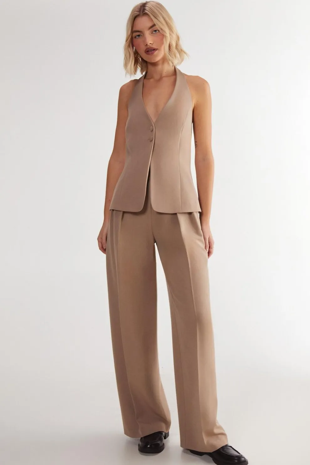 Essentials Pleat Front Tailored Straight Leg Trousers | Nasty Gal