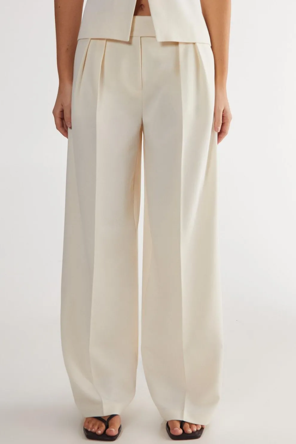 Essentials Pleat Front Tailored Straight Leg Trousers | Nasty Gal