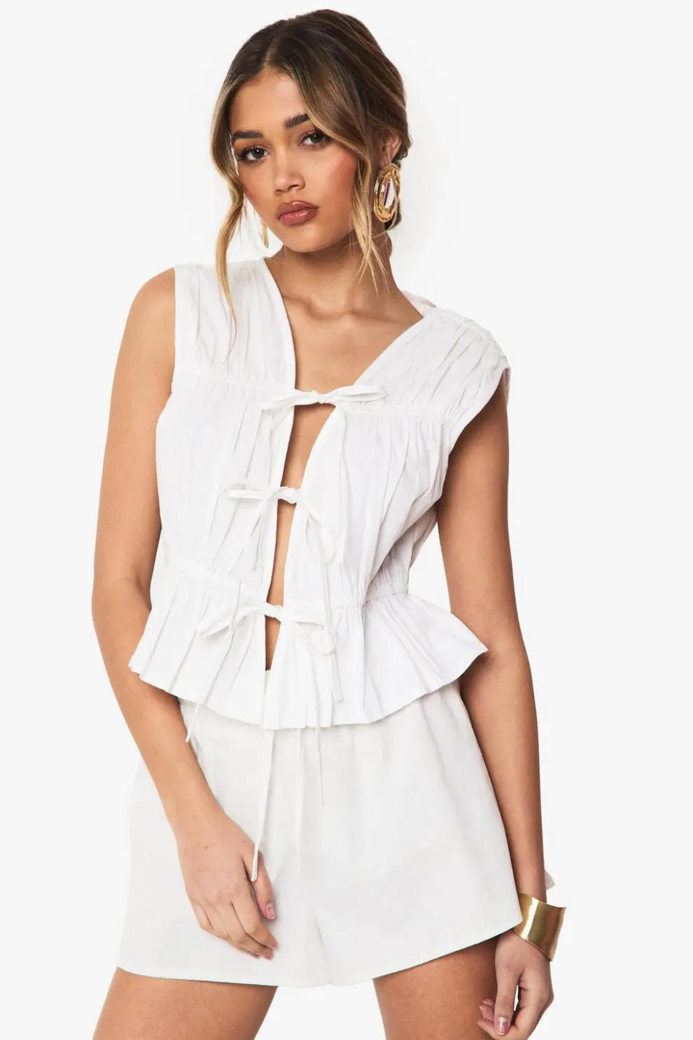 Ruched Poplin Tie Front Sleeveless Top | Nasty Gal