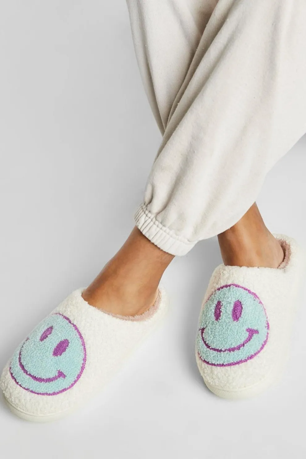 Borg Happy Face Slippers | Nasty Gal