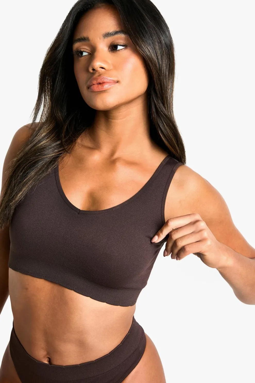 Seem Free Rib Scallop Edge Plunge Bralette | Nasty Gal