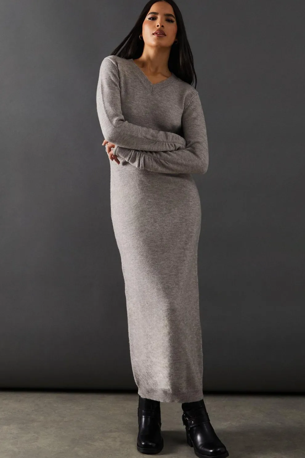 Oversized High V Neck Knitted Midaxi Dress | Nasty Gal