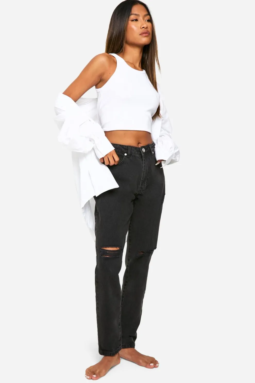 Boohoo Basics 32 Inch Leg High Waisted Ripped Mom Jeans | Nasty Gal